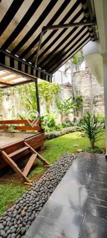 Hunian Mewah Siap Huni LT 785m2 di Kebayoran Lama, Jakarta Selatan Hunian Mewah Siap Huni LT 785m2 di Kebayoran Lama, Jakarta Selatan