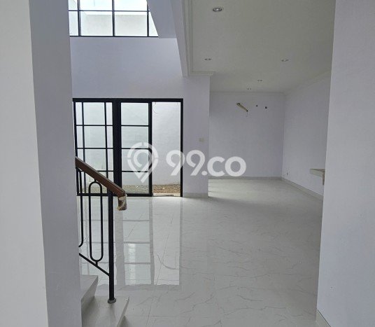 Hot Offer Hunian Mewah Ideal dan Luas di Wiyung, Surabaya Hot Offer Hunian Mewah Ideal dan Luas di Wiyung, Surabaya