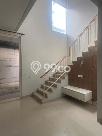 For Sale! Premium House LT 162m2 Desain Elegan di Pakuwon Indah For Sale! Premium House LT 162m2 Desain Elegan di Pakuwon Indah