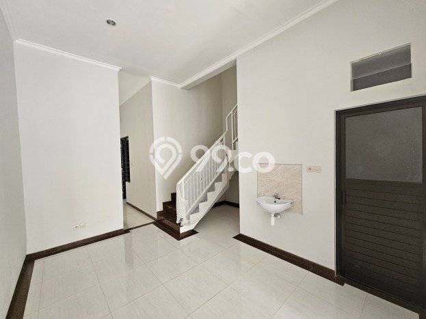 Hunian Cantik Minimalis Lb 155m2 di Rungkut, Surabaya Hunian Cantik Minimalis Lb 155m2 di Rungkut, Surabaya