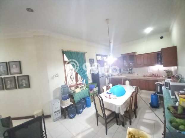 PROMO SPESIAL! Rumah Siap Huni di Wonocolo, LT 480m2m² Bangunan 900m2m² PROMO SPESIAL! Rumah Siap Huni di Wonocolo, LT 480m2m² Bangunan 900m2m²