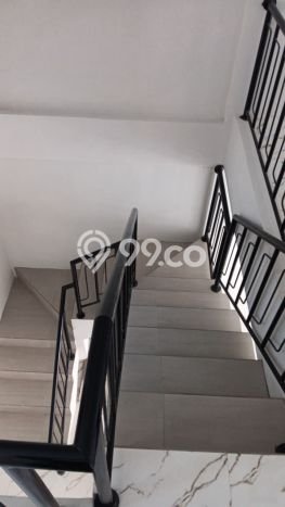 Ruko Komersial Disewakan di Waru Sidoarjo Luas 120m2 Ruko Komersial Disewakan di Waru Sidoarjo Luas 120m2