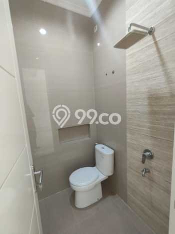 Ready to Use! Premium House LT 150m2 Desain Elegan di Manyar Ready to Use! Premium House LT 150m2 Desain Elegan di Manyar