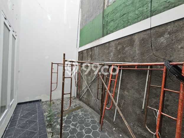 Rumah Elit Modern Siap Huni di Gununganyar Surabaya Rumah Elit Modern Siap Huni di Gununganyar Surabaya