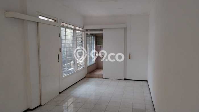 INVESTASI TEPAT! Rumah area Mulyorejo, Luas 135m2m² LB 120m2m² INVESTASI TEPAT! Rumah area Mulyorejo, Luas 135m2m² LB 120m2m²