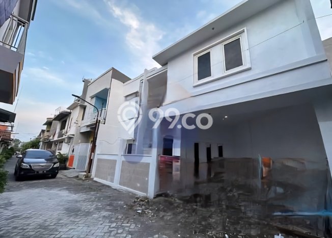 Dijual Rumah 4 Kamar Lokasi Strategis Nyaman dan Strategis di Tambaksari Dijual Rumah 4 Kamar Lokasi Strategis Nyaman dan Strategis di Tambaksari