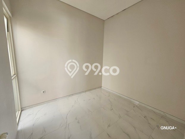 Rumah Elit Modern Tanpa Renovasi di Manyar Surabaya Rumah Elit Modern Tanpa Renovasi di Manyar Surabaya