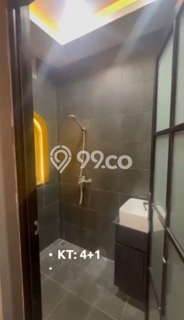 PENAWARAN TERBAIK! Rumah Strategis area , Luas 128m2m² Bangunan 200m2m² PENAWARAN TERBAIK! Rumah Strategis area , Luas 128m2m² Bangunan 200m2m²