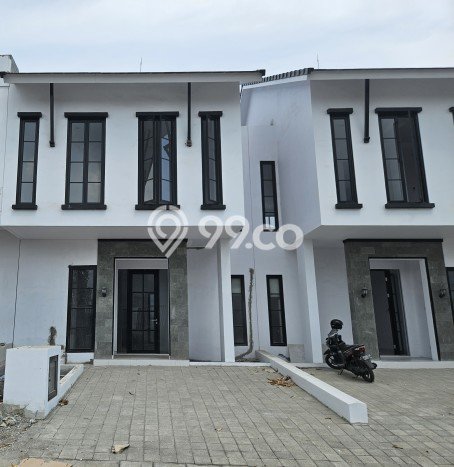 Hot Offer Hunian Mewah Ideal dan Luas di Wiyung, Surabaya Hot Offer Hunian Mewah Ideal dan Luas di Wiyung, Surabaya
