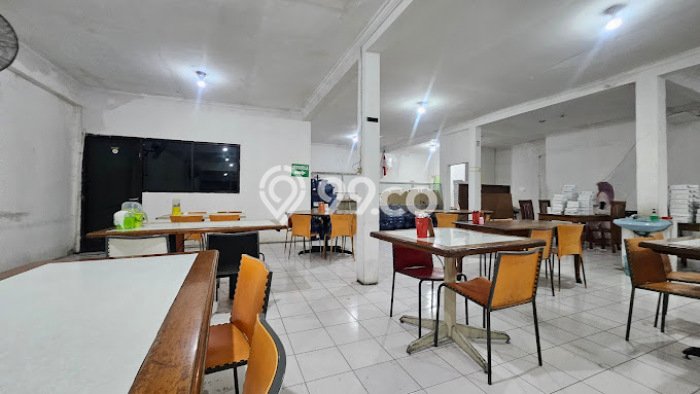 For Rent Ruko di Surabaya Kota, Luas 220m², Kawasan Potensial For Rent Ruko di Surabaya Kota, Luas 220m², Kawasan Potensial