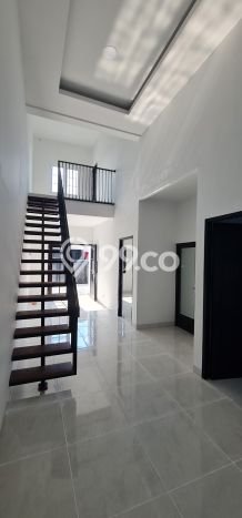 Rumah Area Strategis kawasan , Surabaya, LT 100m2m² Bangunan 60m2m² Rumah Area Strategis kawasan , Surabaya, LT 100m2m² Bangunan 60m2m²