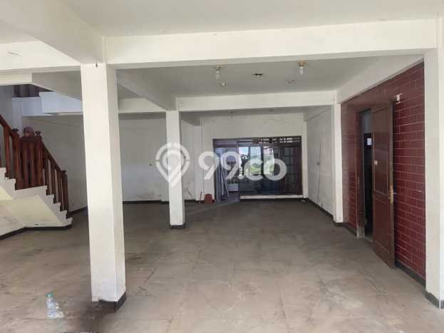 For Sale! Luxury House LT 377m2 Desain Modern di Gresik Kota For Sale! Luxury House LT 377m2 Desain Modern di Gresik Kota