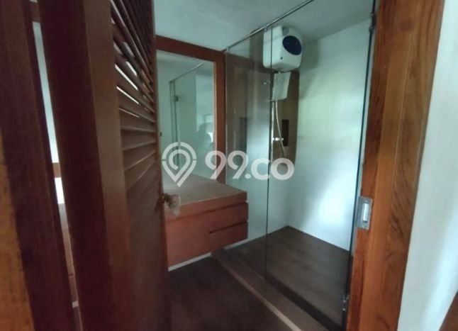 Jual Rumah Luas Elegan Dengan View Cantik di Puri Indah, Jakarta Barat Jual Rumah Luas Elegan Dengan View Cantik di Puri Indah, Jakarta Barat