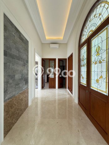 Rumah Elit Modern Tanpa Renovasi di Kemang Jakarta Selatan Rumah Elit Modern Tanpa Renovasi di Kemang Jakarta Selatan