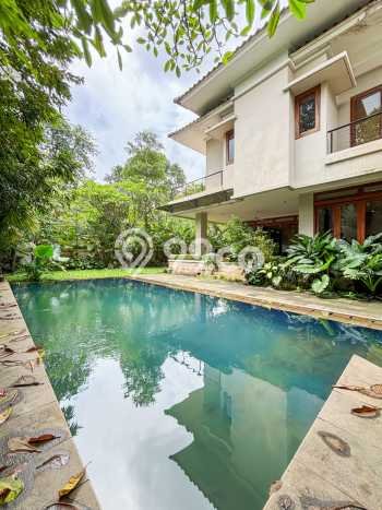 Ready to Use! Luxury House LT 666m2 Desain Modern di Kemang Ready to Use! Luxury House LT 666m2 Desain Modern di Kemang