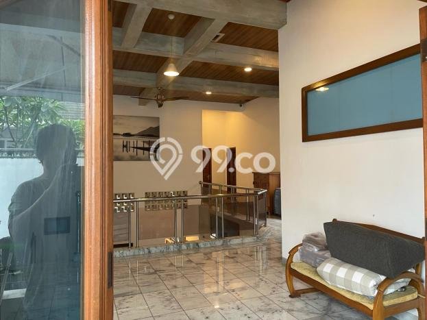 Rumah Modern di Pasar Minggu, Jakarta Selatan, LT 345m² LB 660m² Rumah Modern di Pasar Minggu, Jakarta Selatan, LT 345m² LB 660m²