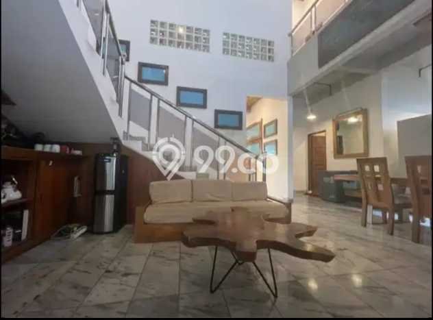 Rumah Modern di Pasar Minggu, Jakarta Selatan, LT 345m² LB 660m² Rumah Modern di Pasar Minggu, Jakarta Selatan, LT 345m² LB 660m²