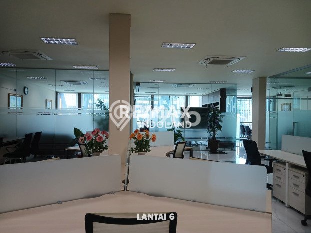Unit Kantor Dijual di Kebayoran Baru Jakarta Selatan Luas Tanah 283m2, Luas Bangunan 662m2 Unit Kantor Dijual di Kebayoran Baru Jakarta Selatan Luas Tanah 283m2, Luas Bangunan 662m2