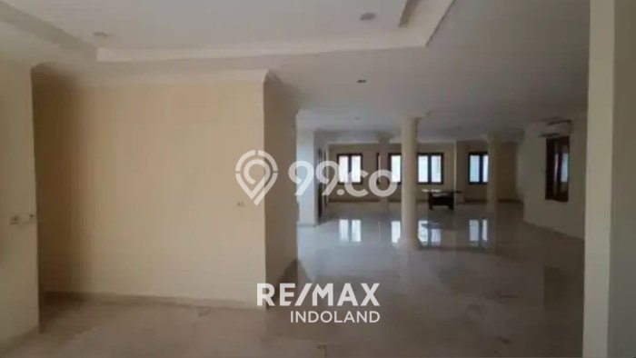 Rumah 5 KT 5 KM di Area Kebayoran Baru, Jakarta Selatan Rumah 5 KT 5 KM di Area Kebayoran Baru, Jakarta Selatan