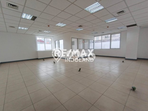 Jual Kantor di Sudirman, Luas 7700m², Lokasi Strategis Jual Kantor di Sudirman, Luas 7700m², Lokasi Strategis