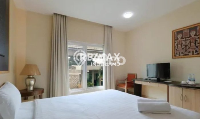 LOKASI STRATEGIS! Hotel di Cilandak, Luas 2400m2m², Pusat Bisnis, Jalan Utama LOKASI STRATEGIS! Hotel di Cilandak, Luas 2400m2m², Pusat Bisnis, Jalan Utama