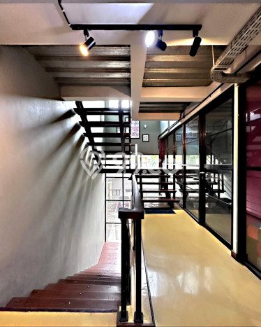Kantor Dijual di Jakarta Pusat LT 132m2 & LB 432m2 Lokasi Terbaik! Kantor Dijual di Jakarta Pusat LT 132m2 & LB 432m2 Lokasi Terbaik!