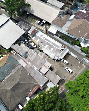 Jual Cepat Hunian Elegan Klasik di Jakarta Selatan Jual Cepat Hunian Elegan Klasik di Jakarta Selatan