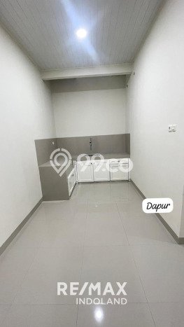 Rumah Modern di Taman Ratu, Jakarta Barat, Luas 75m² LB 122m² Rumah Modern di Taman Ratu, Jakarta Barat, Luas 75m² LB 122m²