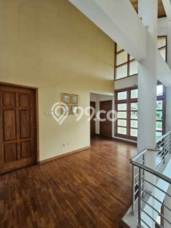Jual Rumah Luas Elegan Dengan View Eksklusif di Sentul, Bogor Jual Rumah Luas Elegan Dengan View Eksklusif di Sentul, Bogor