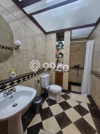 Hunian Elit LB 650m2 Siap Pakai Desain Elegan di Pejaten, Jakarta Selatan Hunian Elit LB 650m2 Siap Pakai Desain Elegan di Pejaten, Jakarta Selatan