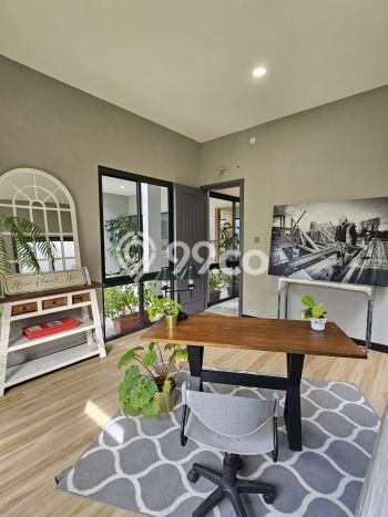 Rumah Mewah LB 400m2 Siap Huni Desain Elegan di BSD, Tangerang Rumah Mewah LB 400m2 Siap Huni Desain Elegan di BSD, Tangerang