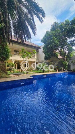 For Sale! Premium House LT 887m2 Desain Elegan di Kemang For Sale! Premium House LT 887m2 Desain Elegan di Kemang