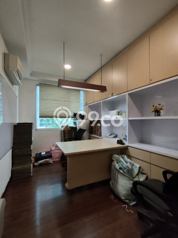 Untuk Dijual! Ruko di S Parman Jakarta Barat LT 81m2 / LB 324m2 Kawasan Bisnis Untuk Dijual! Ruko di S Parman Jakarta Barat LT 81m2 / LB 324m2 Kawasan Bisnis