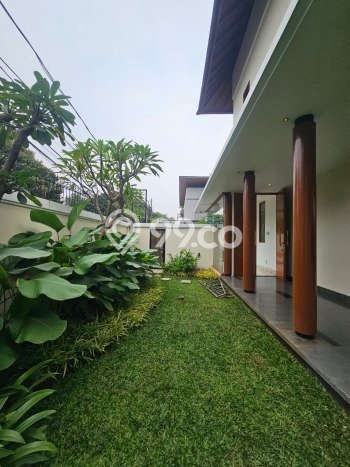 Siap Huni Hunian Elit 6 Kamar di Cilandak Dekat ke Mana Saja Siap Huni Hunian Elit 6 Kamar di Cilandak Dekat ke Mana Saja
