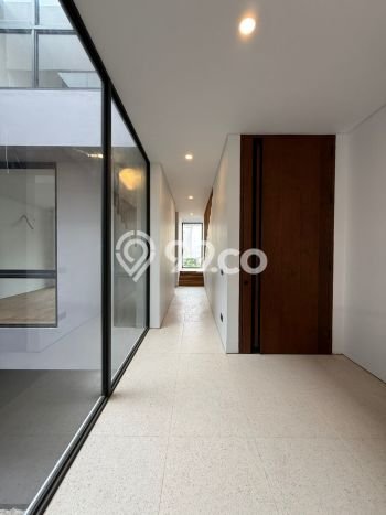 Rumah Elit Modern Siap Huni di Kemang Jakarta Selatan Rumah Elit Modern Siap Huni di Kemang Jakarta Selatan