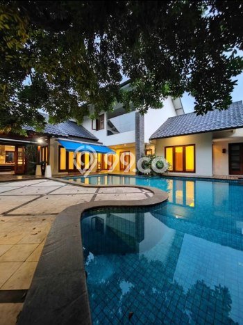 Siap Huni Rumah Mewah 5 Kamar di Cilandak Dekat ke Mana Pun Siap Huni Rumah Mewah 5 Kamar di Cilandak Dekat ke Mana Pun