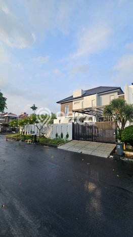 Hunian Mewah LB 328m2 Siap Pakai Desain Elegan di Meruya, Jakarta Barat Hunian Mewah LB 328m2 Siap Pakai Desain Elegan di Meruya, Jakarta Barat