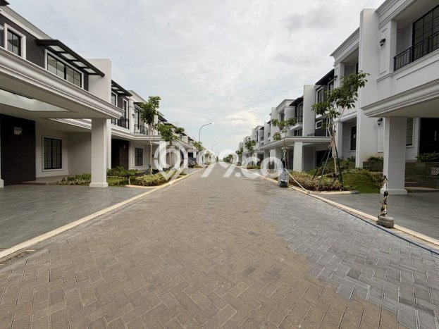 Hunian Mewah LB 390m2 Siap Huni Desain Elegan di Pantai Indah Kapuk 2, Jakarta Utara Hunian Mewah LB 390m2 Siap Huni Desain Elegan di Pantai Indah Kapuk 2, Jakarta Utara
