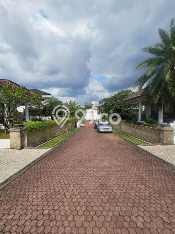 Hunian Elit LB 650m2 Siap Pakai Desain Elegan di Pejaten, Jakarta Selatan Hunian Elit LB 650m2 Siap Pakai Desain Elegan di Pejaten, Jakarta Selatan