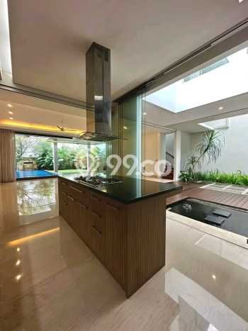 Rumah Mewah LB 470m2 Siap Pakai Desain Elegan di Kemang, Jakarta Selatan Rumah Mewah LB 470m2 Siap Pakai Desain Elegan di Kemang, Jakarta Selatan