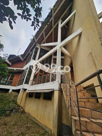 Jual Rumah Luas Elegan Dengan View Eksklusif di Sentul, Bogor Jual Rumah Luas Elegan Dengan View Eksklusif di Sentul, Bogor