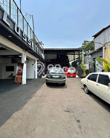 Jual Cepat Hunian Elegan Klasik di Jakarta Selatan Jual Cepat Hunian Elegan Klasik di Jakarta Selatan