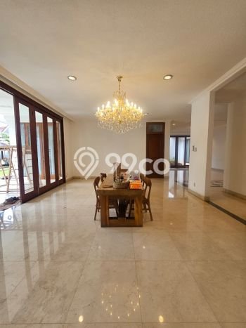 Hunian Elit LB 650m2 Siap Pakai Desain Elegan di Pejaten, Jakarta Selatan Hunian Elit LB 650m2 Siap Pakai Desain Elegan di Pejaten, Jakarta Selatan