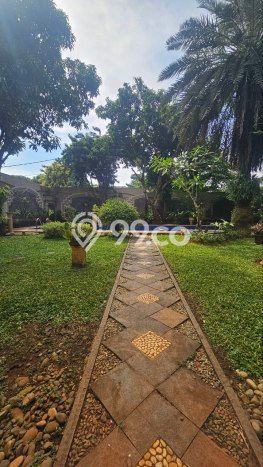 For Sale! Premium House LT 887m2 Desain Elegan di Kemang For Sale! Premium House LT 887m2 Desain Elegan di Kemang