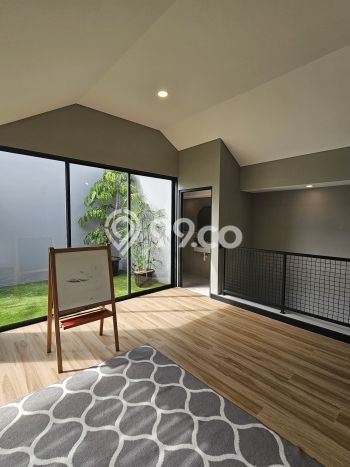 Rumah Mewah LB 400m2 Siap Huni Desain Elegan di BSD, Tangerang Rumah Mewah LB 400m2 Siap Huni Desain Elegan di BSD, Tangerang