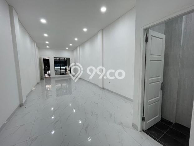 Rumah Mewah LB 256m2 Siap Pakai Desain Elegan di Jelambar, Jakarta Barat Rumah Mewah LB 256m2 Siap Pakai Desain Elegan di Jelambar, Jakarta Barat