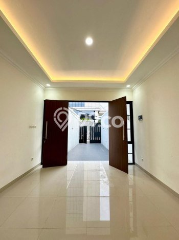 Dijual Rumah Mewah Exclusive di Kebon Jeruk, Jakarta Barat Dijual Rumah Mewah Exclusive di Kebon Jeruk, Jakarta Barat