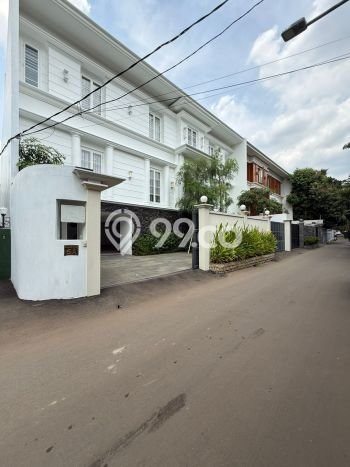 Hunian Super Mewah dengan Akses Paling Strategis di Kemang, Jakarta Selatan Hunian Super Mewah dengan Akses Paling Strategis di Kemang, Jakarta Selatan
