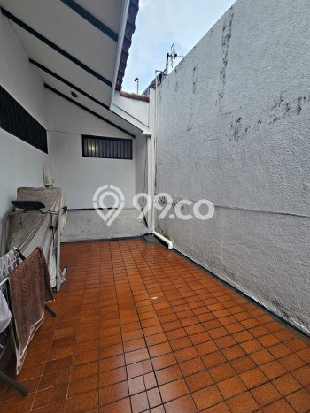 Rumah LT 224m² Dekat Pusat Perbelanjaan di Duri Kepa, Jakarta Barat Rumah LT 224m² Dekat Pusat Perbelanjaan di Duri Kepa, Jakarta Barat