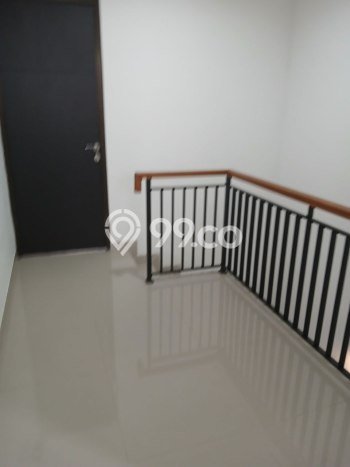 Rumah Modern Cantik 3 Kamar Siap Huni di Kebon Jeruk Rumah Modern Cantik 3 Kamar Siap Huni di Kebon Jeruk